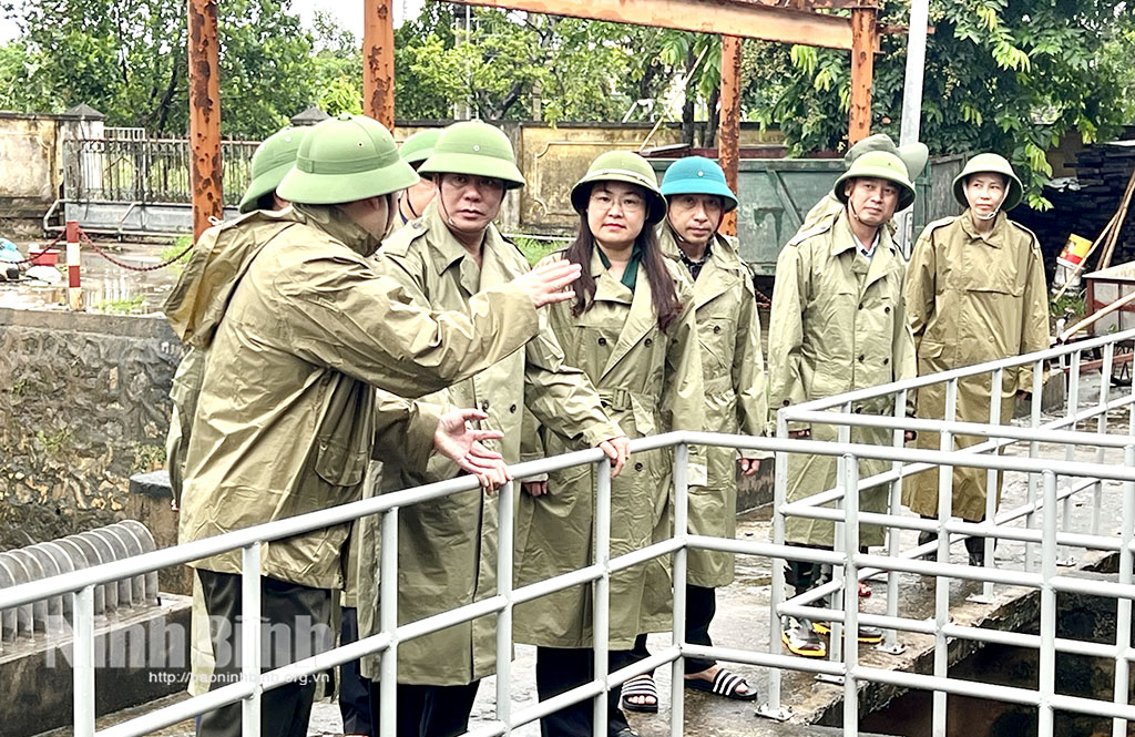 Sở Chỉ huy tiền phương phòng, chống bão Ninh Bình 2: Họp triển khai các phương án phòng chống, ứng phó trước khi bão số 3 đổ bộ